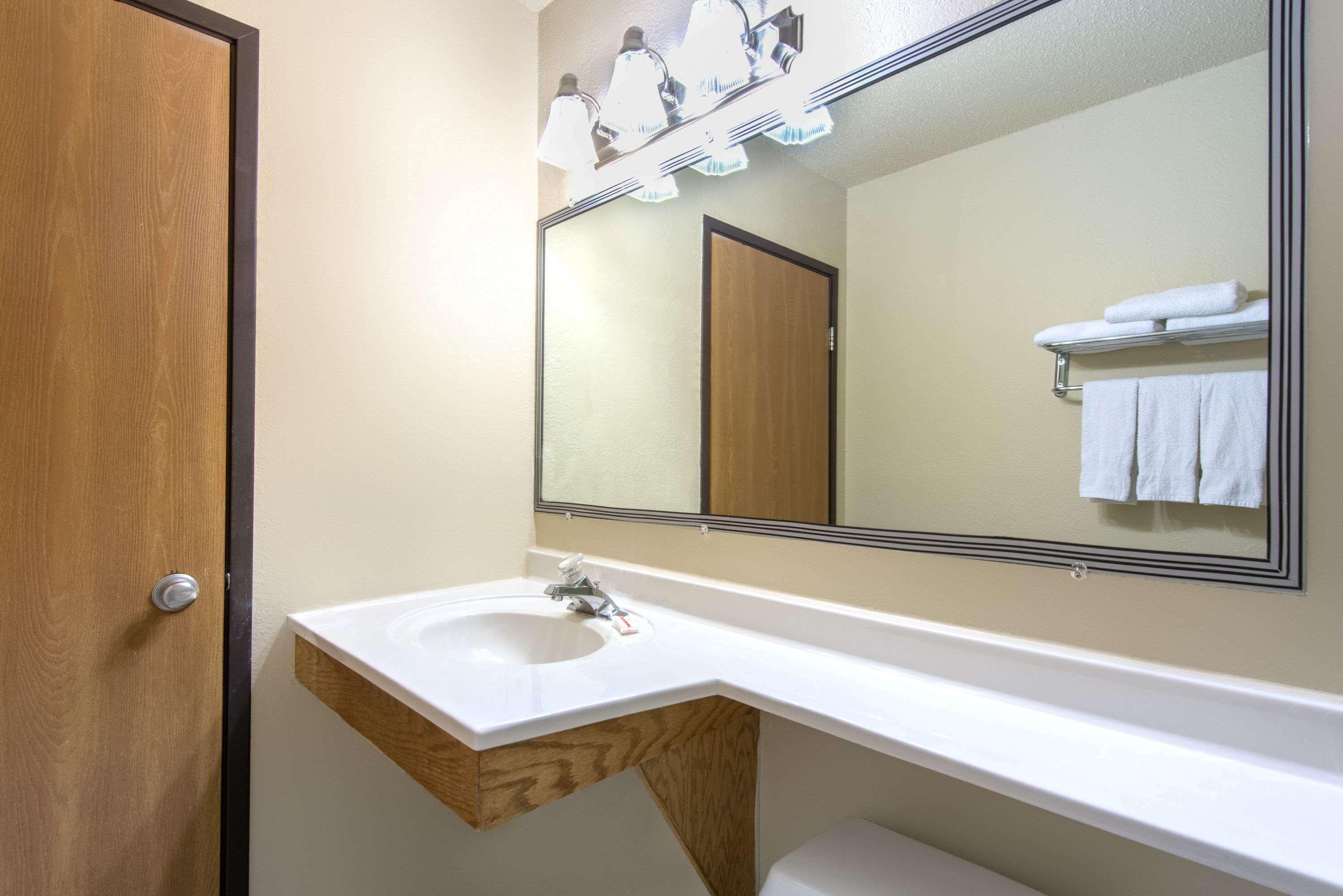 Super 8 By Wyndham Youngstown/Austintown Exterior foto