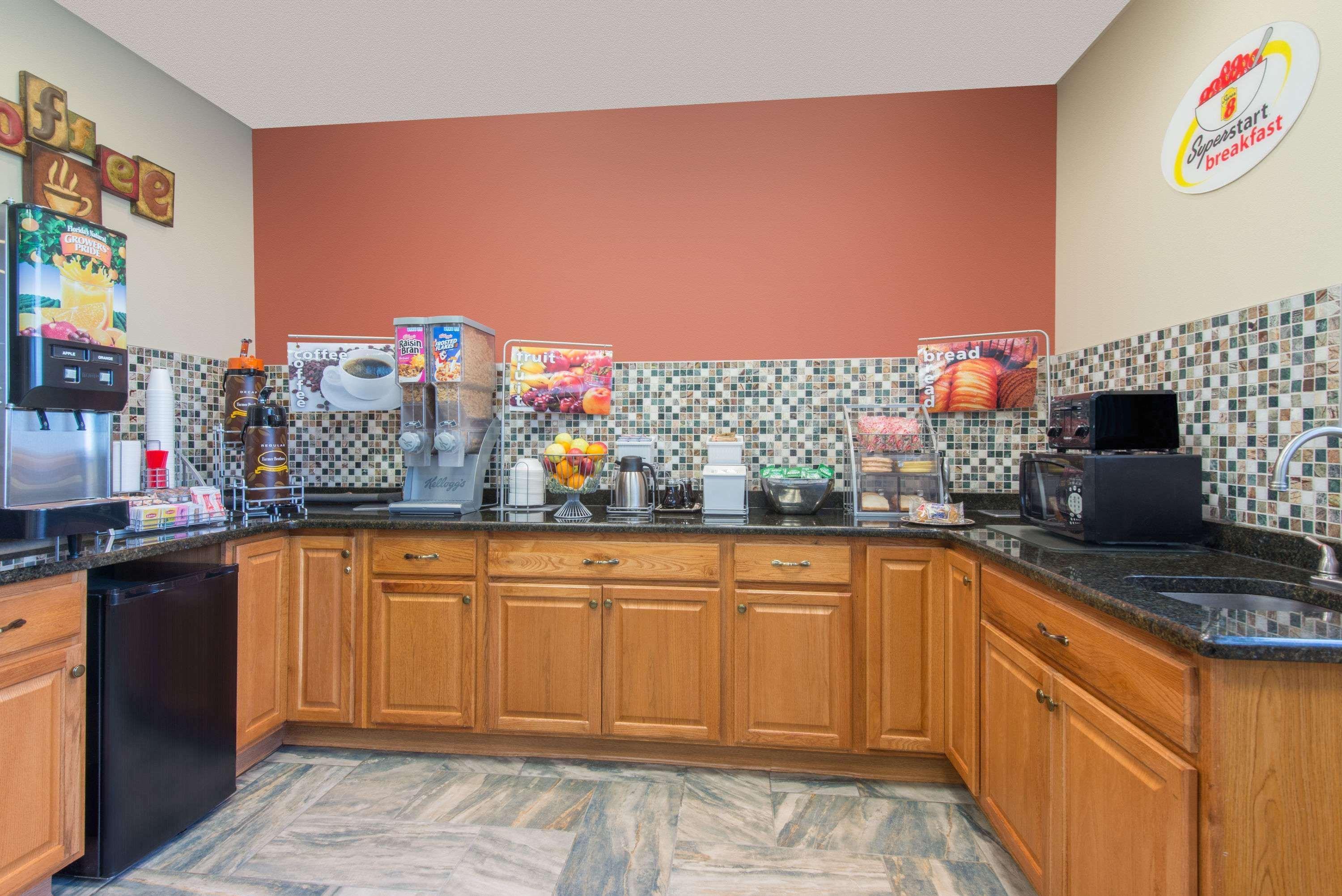 Super 8 By Wyndham Youngstown/Austintown Exterior foto