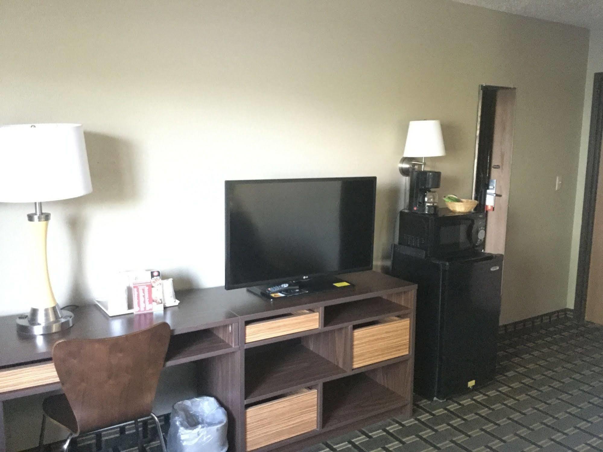 Super 8 By Wyndham Youngstown/Austintown Exterior foto
